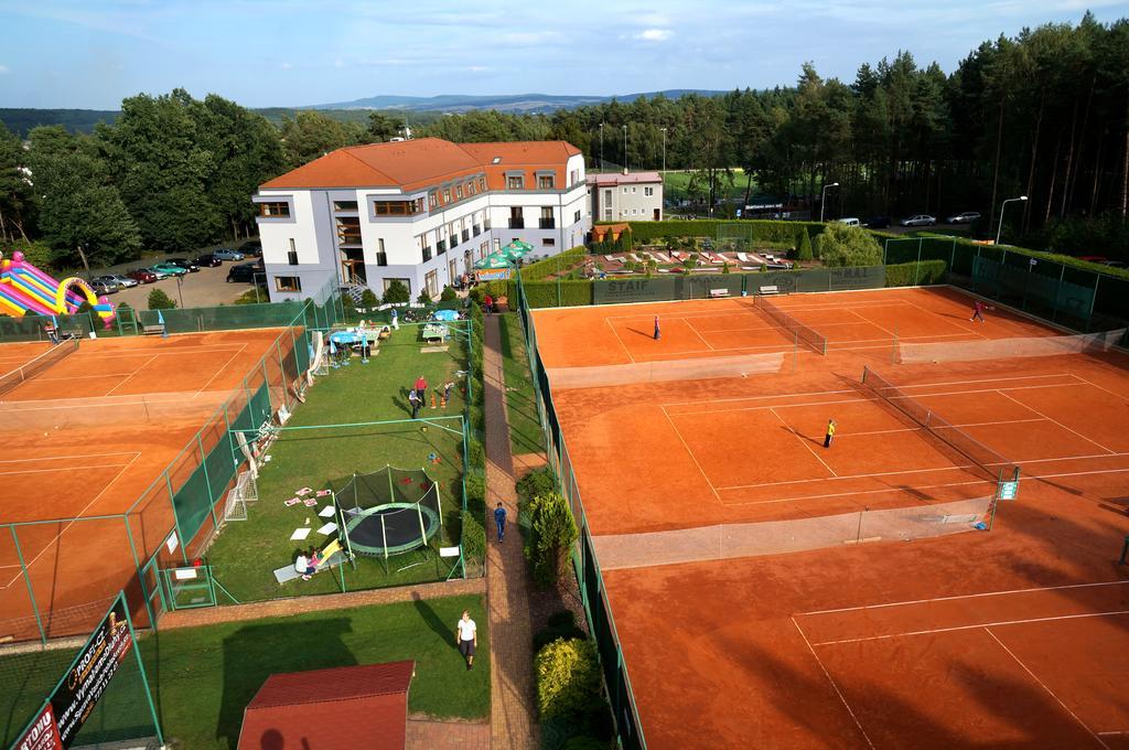 Hotel Sport Zruč المظهر الخارجي الصورة